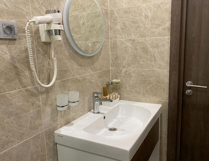 Комфорт+ (с балконом) Крона - Курорт «Ерино»